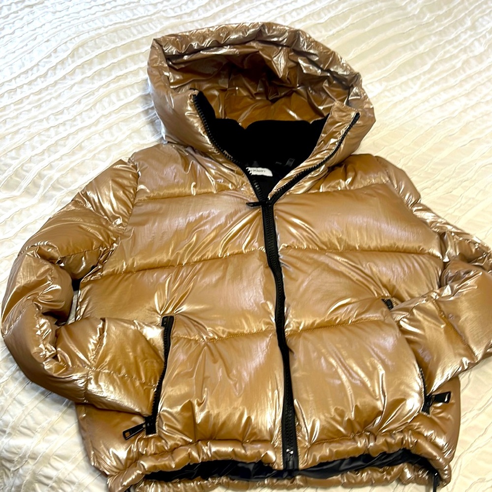 A new jacket is not worn without a tag